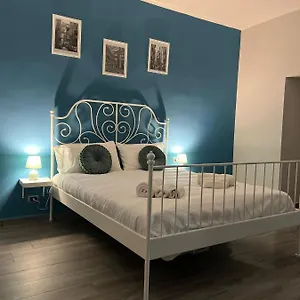 Konukevi Hacienda House, Napoli