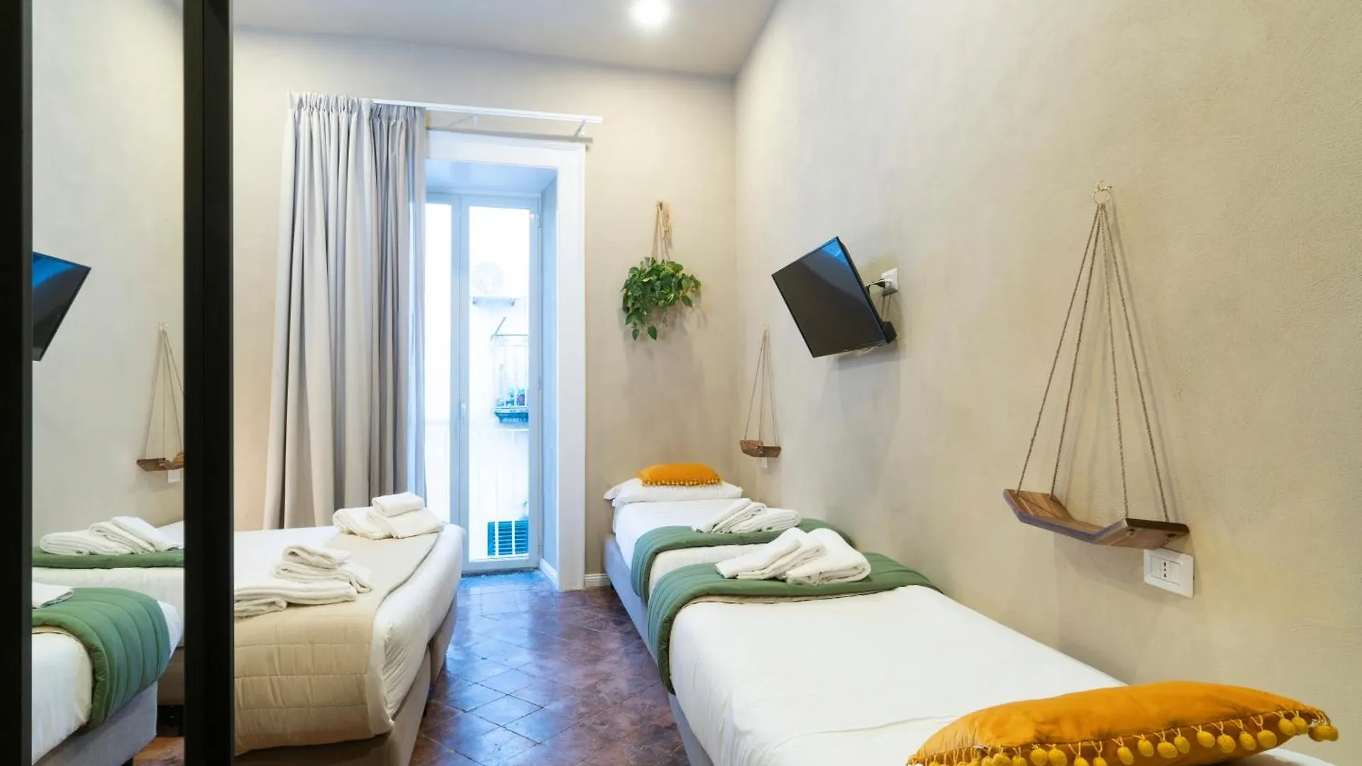 Hopestel Secret Garden Napoli Hostel Naples